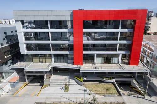 Local Comercial - Sobre Av. Pando