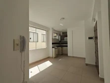 GARZONIER EN VENTA 35m2 UNIVALLE TIQUIPAYA
