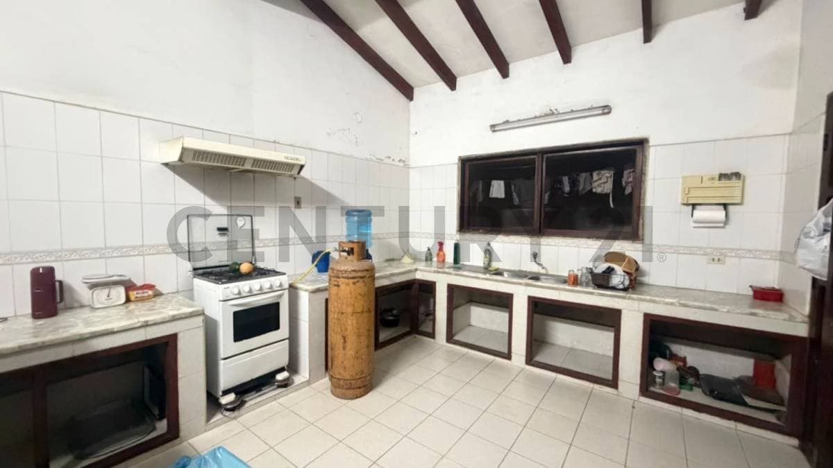 CASA COMERCIAL EN ALQUILER | A MEDIA CUADRA DE LA PLAZA PRINCIPAL