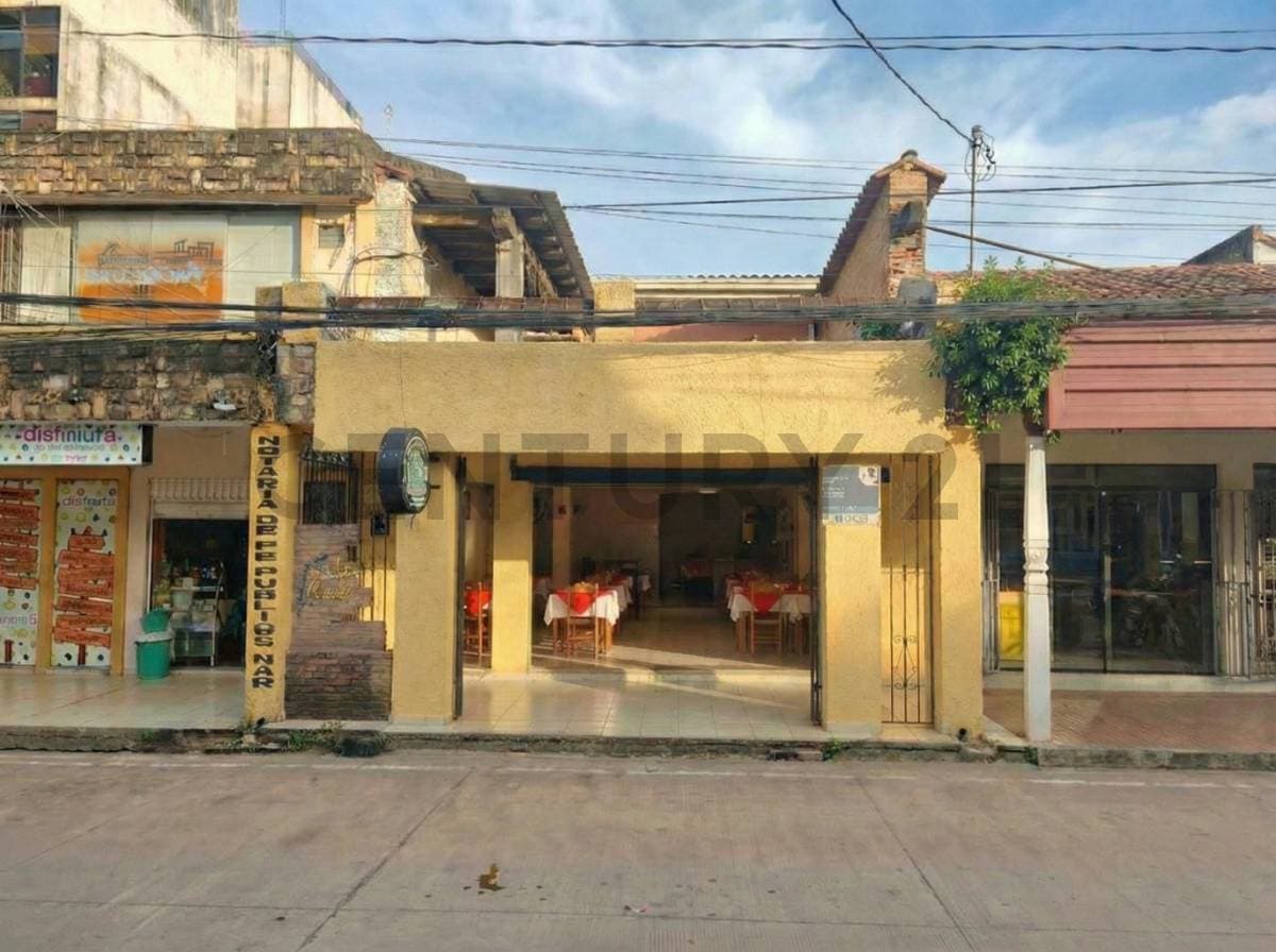 EN VENTA LOCAL COMERCIAL, CERCADO BENI