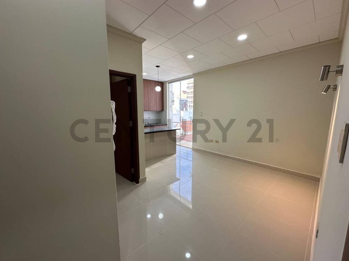 Departamento en Alquiler – Edificio Carlos, Barrio Bajo Aranjuez
