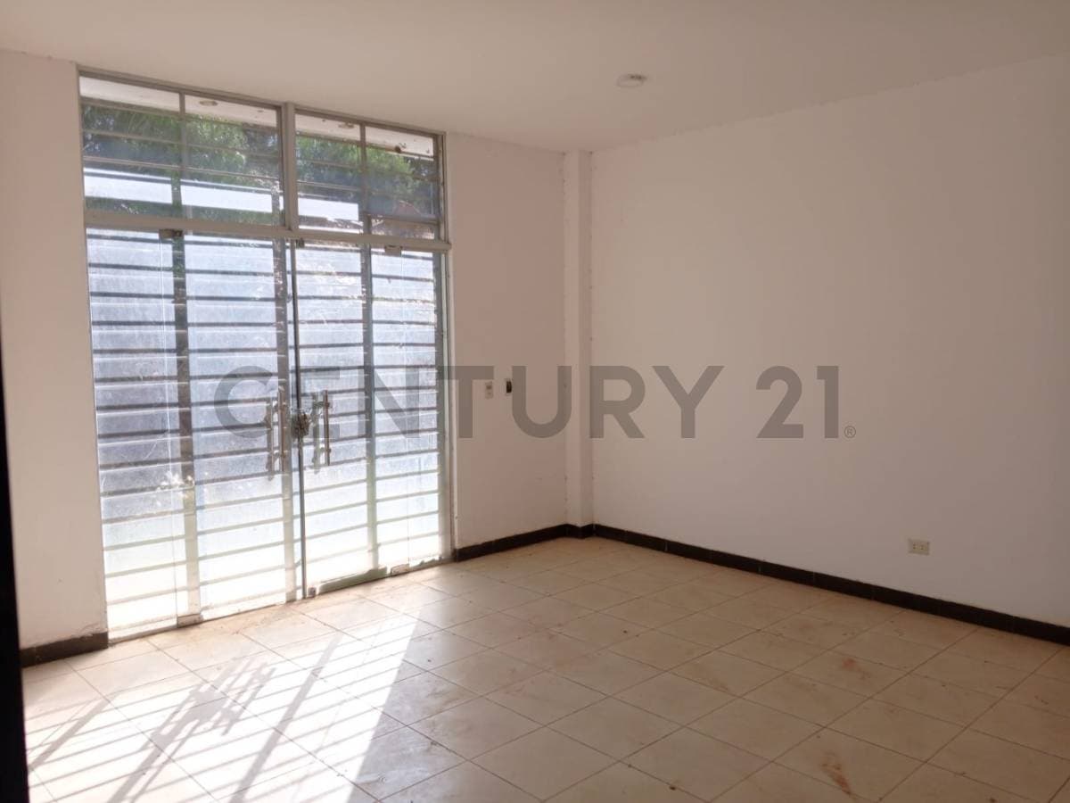 ESPACIOSO LOCAL/DEPOSITO DE 85 m² + MEZANINE (Detrás de Aldeas SOS)