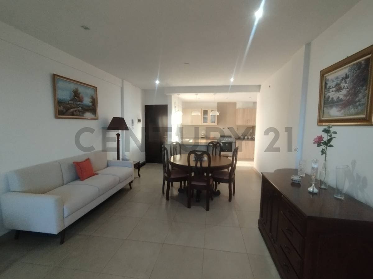 Tarija, En Venta hermoso departamento 3 Dormitorios sobre Av. Zona San Gerónimo.