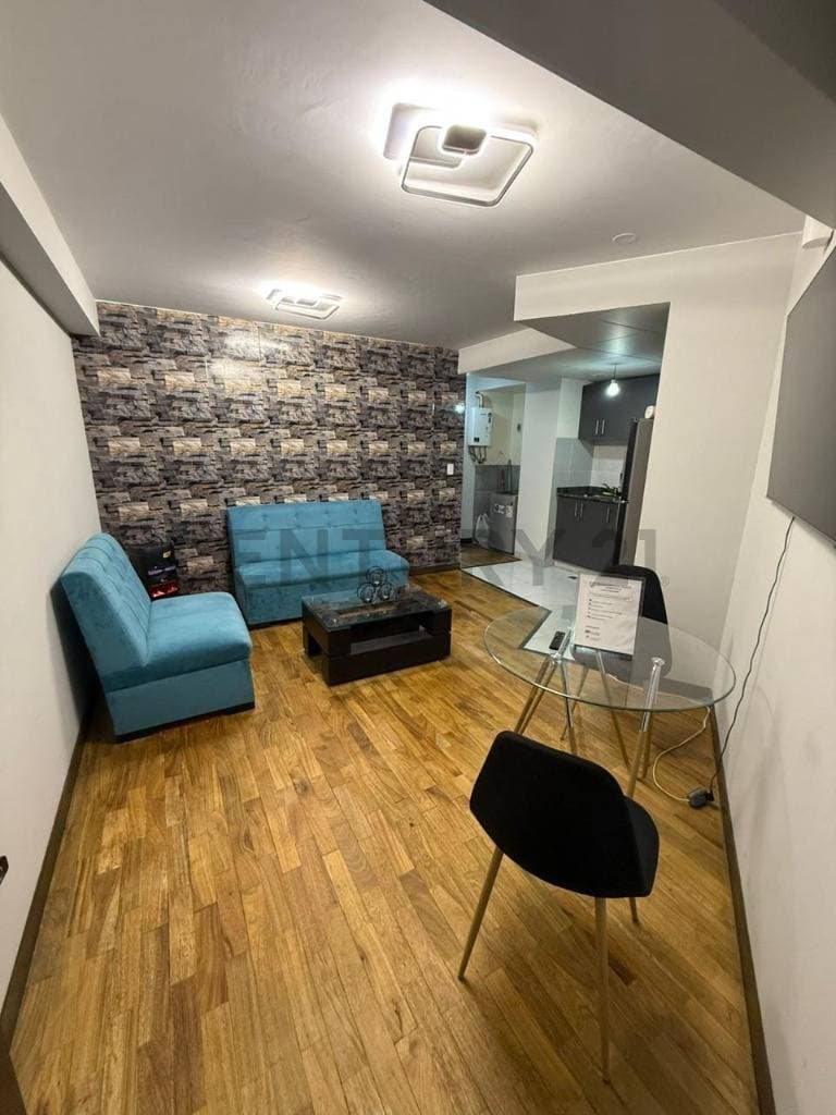 DEPARTAMENTO EN ALQUILER — Edificio "Teresa", Zona Obrajes
