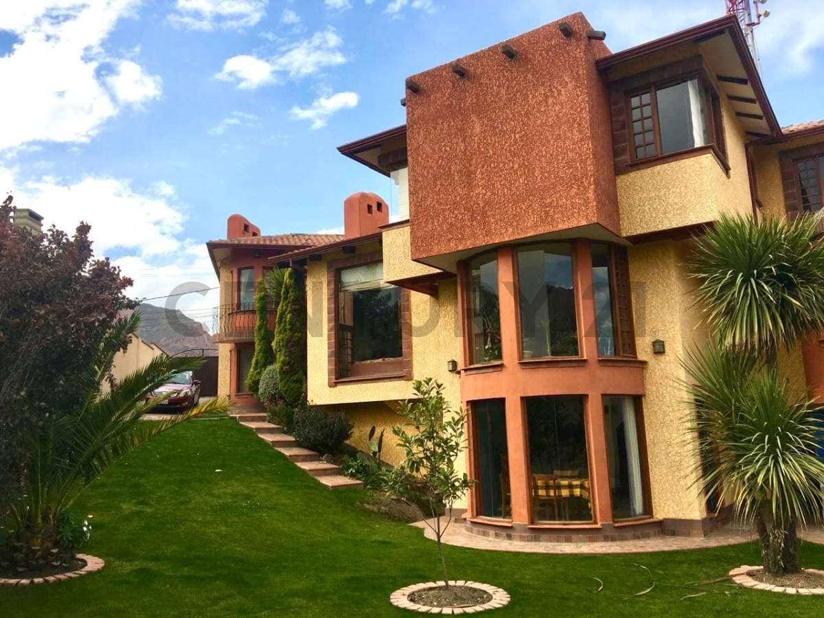 COMPRA ESTA BELLA CASA EN MALLASILLA AL LADO DEL CLUB DE CAZA Y PESCA