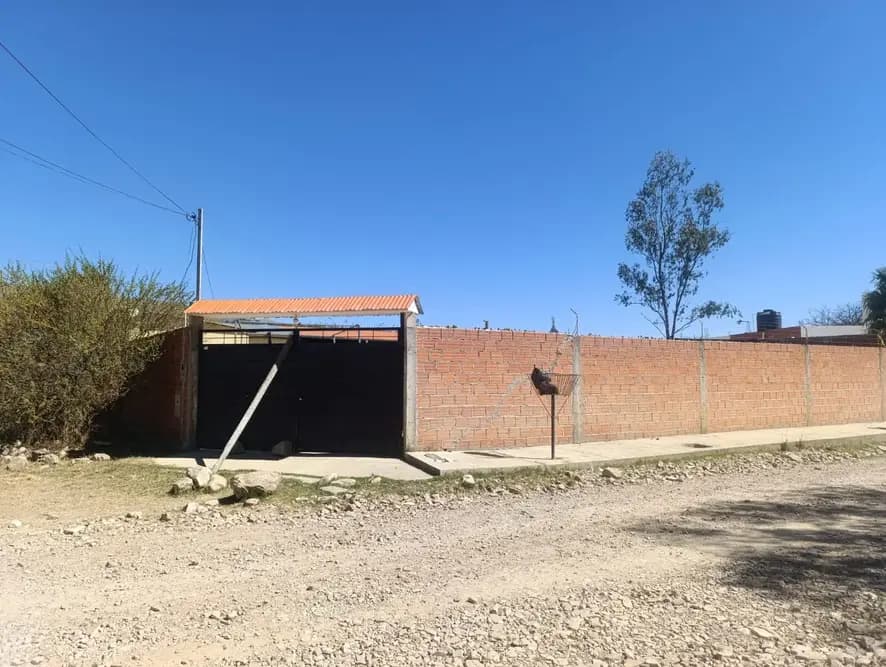 🏠 **CASA EN VENTA EN ARANJUEZ – 430 M² DE TERRENO**